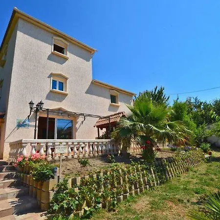 Nyaraló Maison Avec Piscine Et Jardin Au Calme Barbaggio