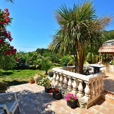 Maison Avec Piscine Et Jardin Au Calme Nyaraló *