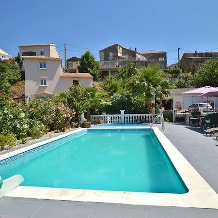 Сasa de vacaciones Maison Avec Piscine Et Jardin Au Calme Barbaggio